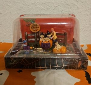 Lemax Spooky Town "Patty's Pumpkin Patch" Holiday Table Accent